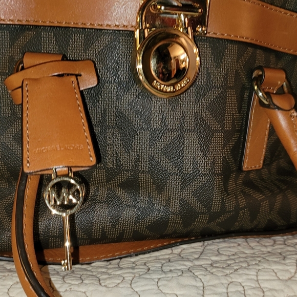 Small MK purse - Picture 6 of 13